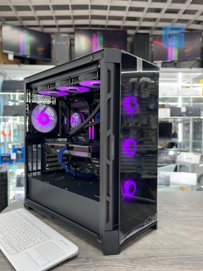 ПК с водяным охлаждением на процессоре Intel Core i5 12400F.